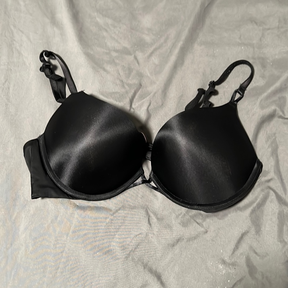 Victoria’s Secret Bombshell Plunge Bra